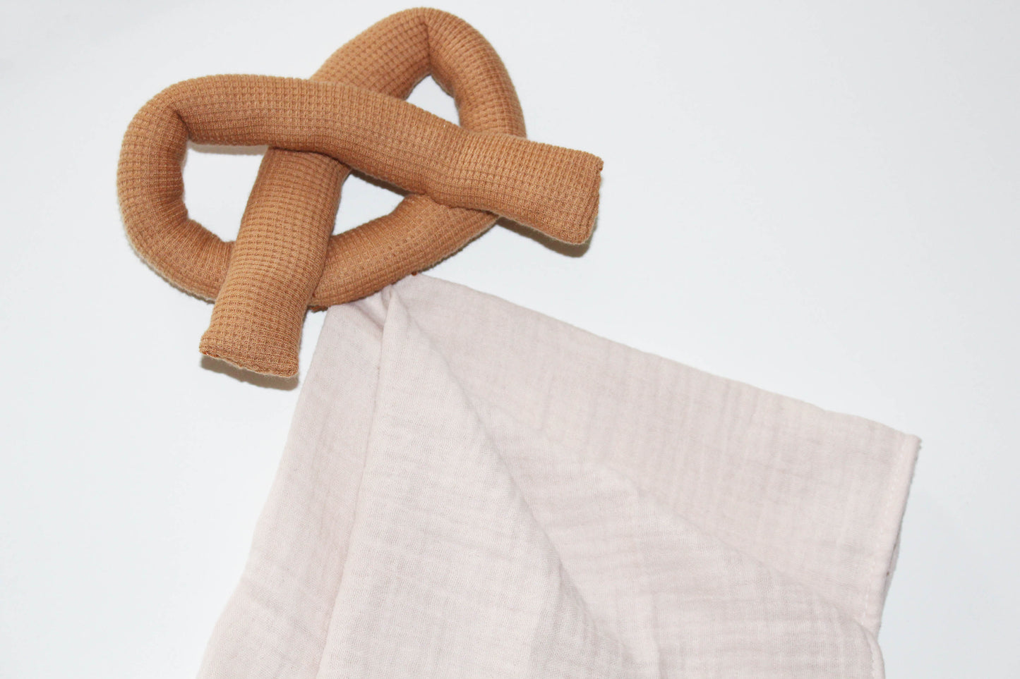 Doudou (dudú) Pretzel