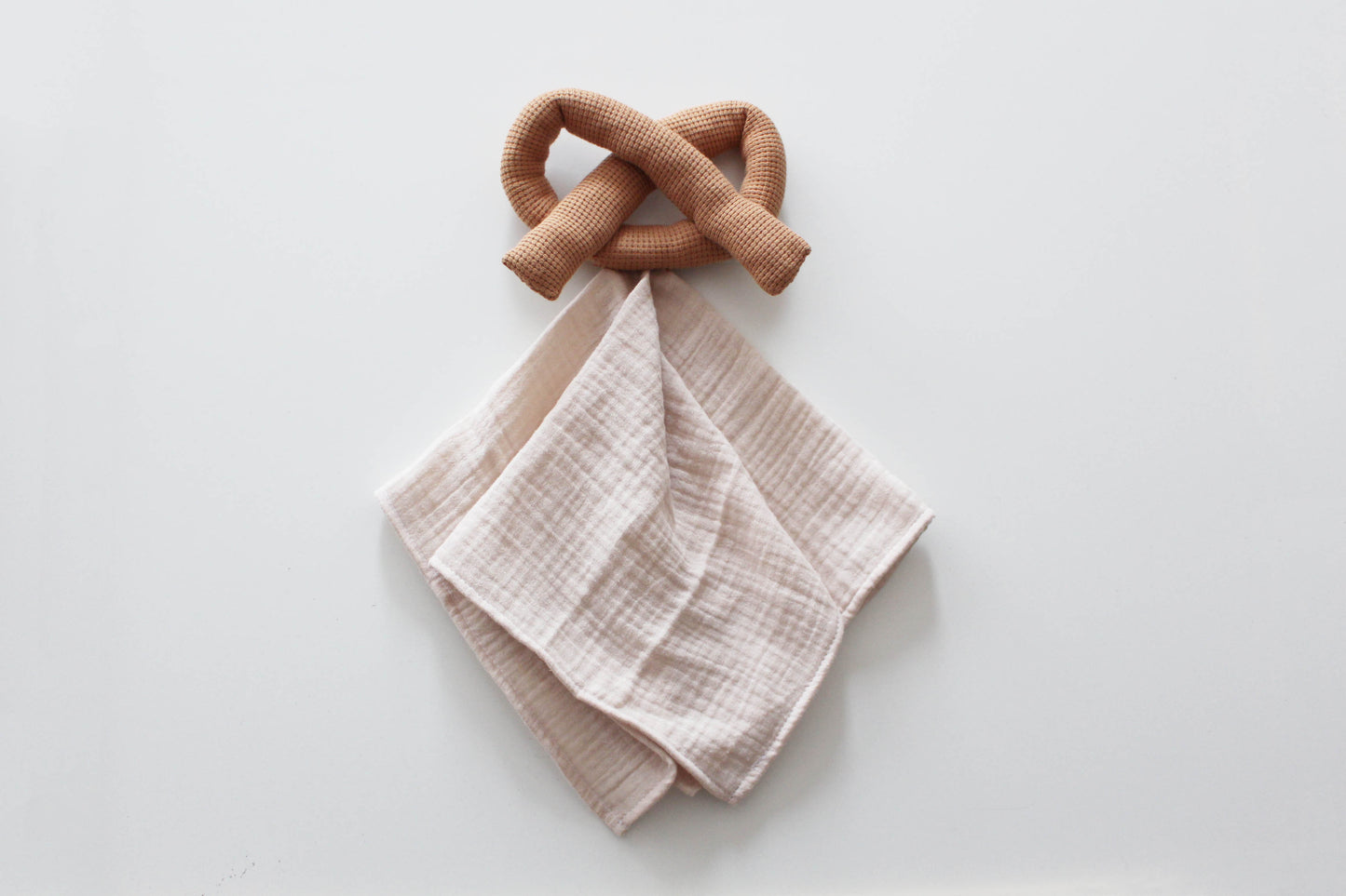 Doudou (dudú) Pretzel